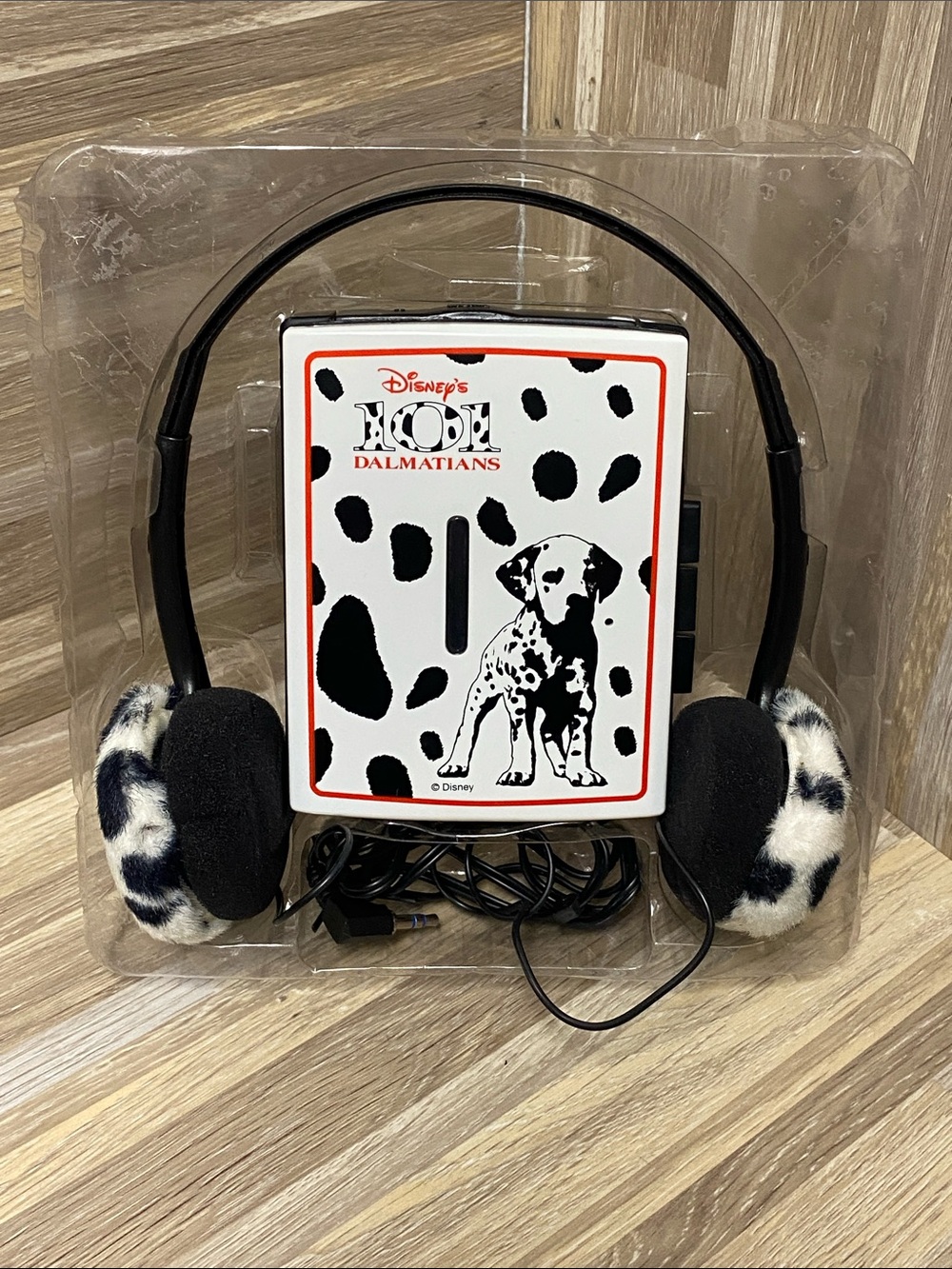 Disney Black & White 101 Dalmatians On-Ear Headphones vintage cassette player